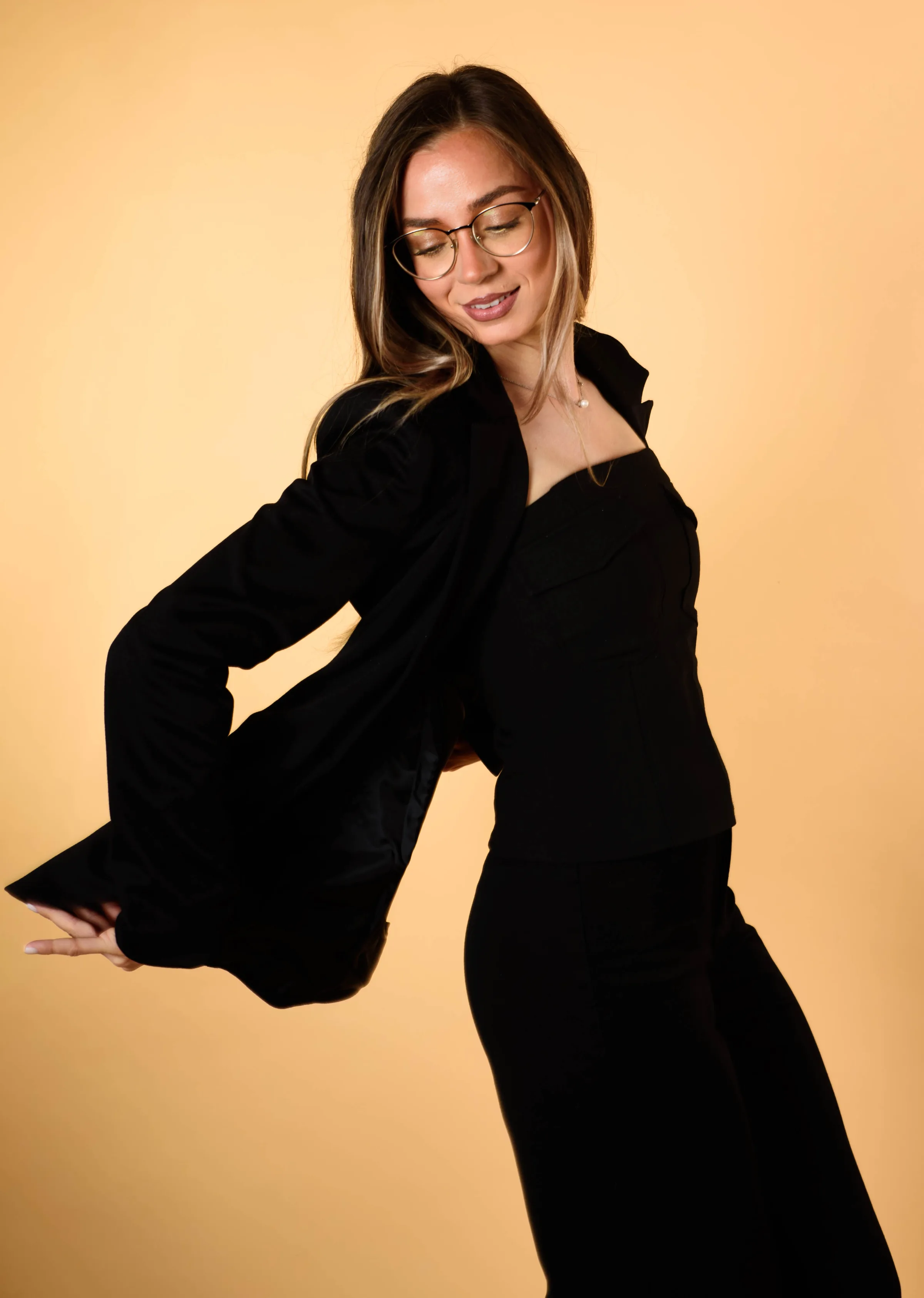 Iby, portret în Sibiu – fotografie de Chris Stoica – fotografia 3 din 8