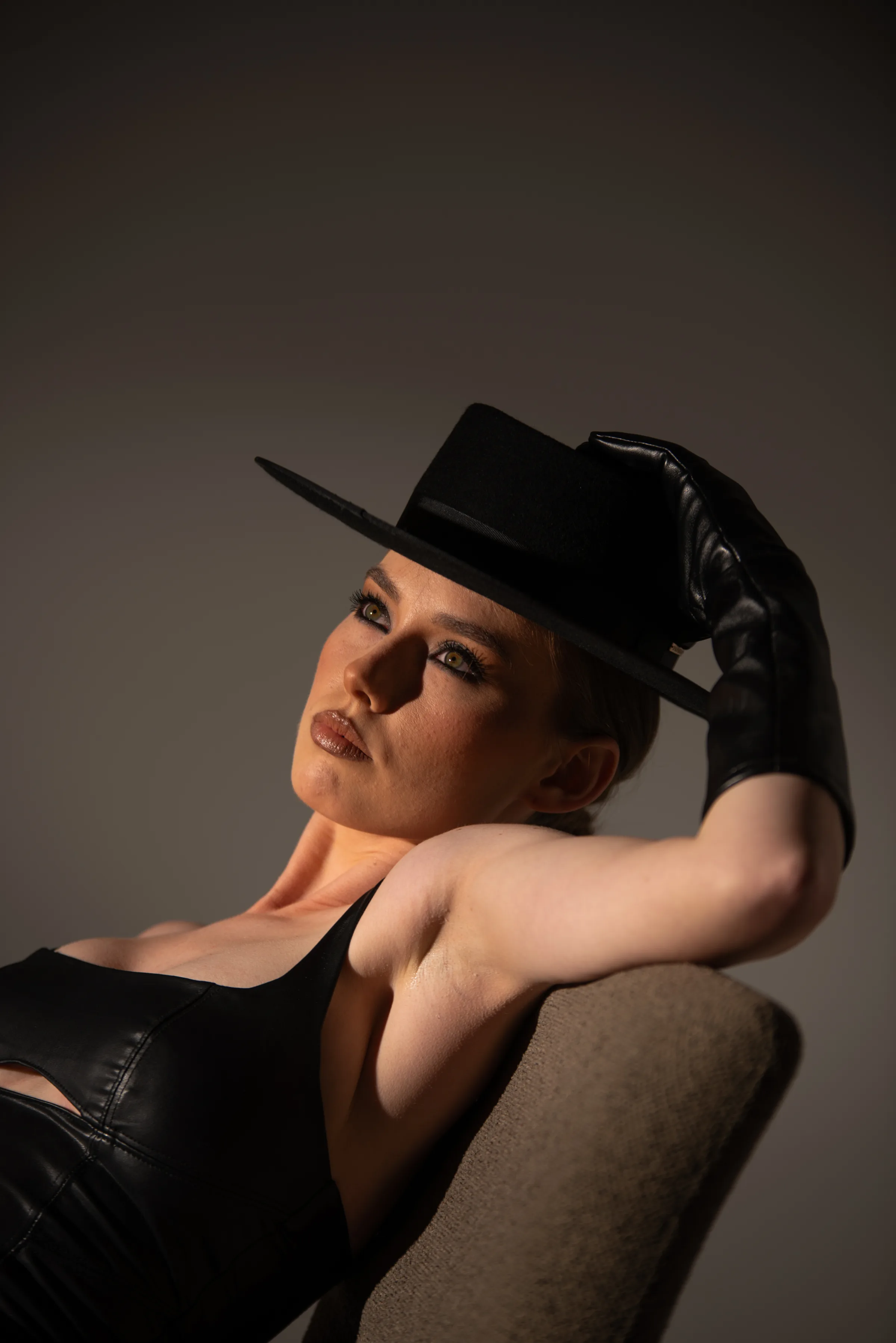 Andra Melania, portret în Sibiu – fotografie de Chris Stoica – fotografia 6 din 9